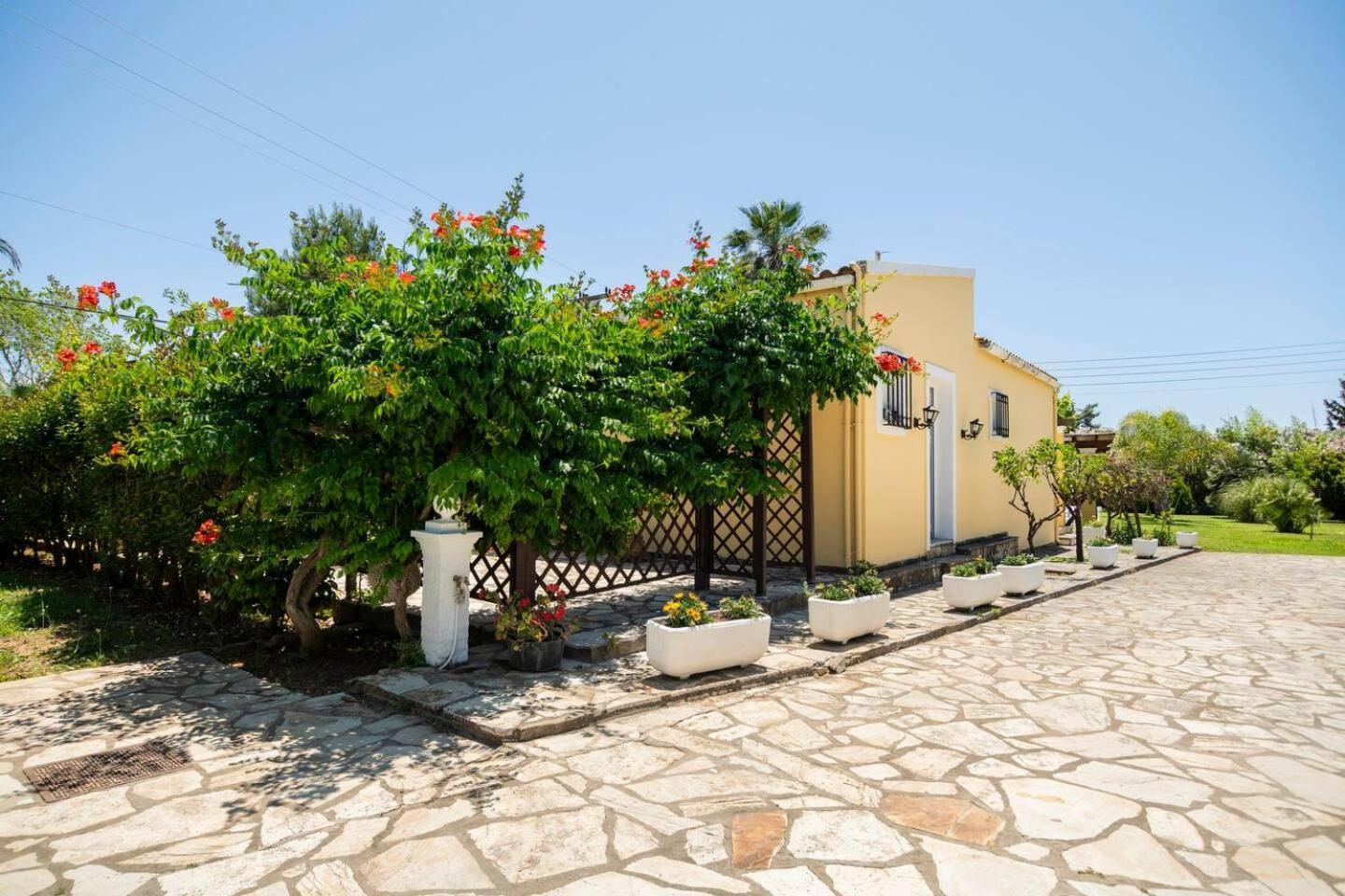 St. George Villa 圣乔治斯 外观 照片